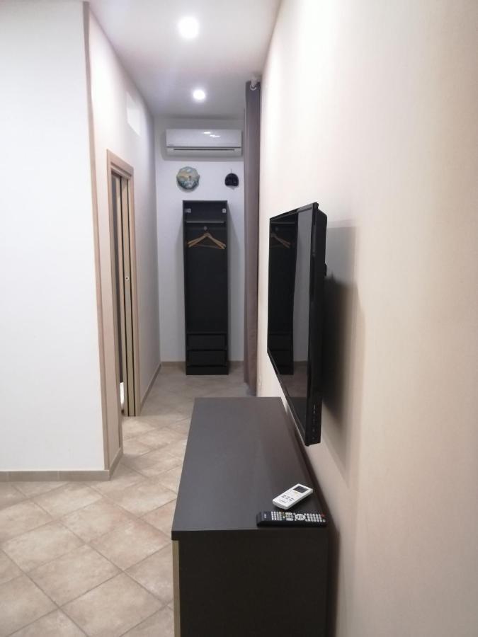 Ad Un Passo Dal Duomo "2" Apartment Napoli Ngoại thất bức ảnh