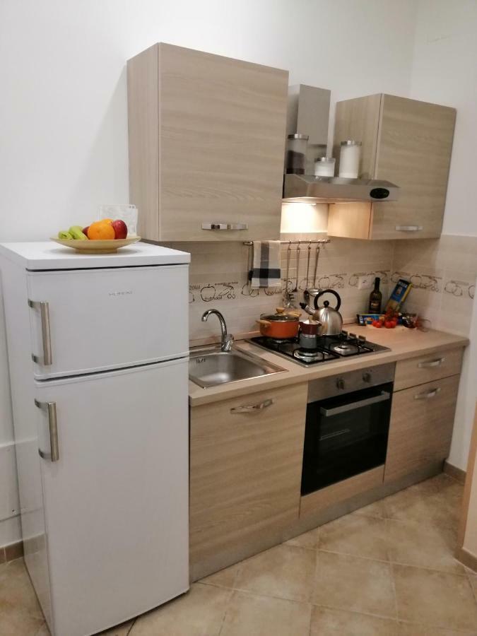 Ad Un Passo Dal Duomo "2" Apartment Napoli Ngoại thất bức ảnh