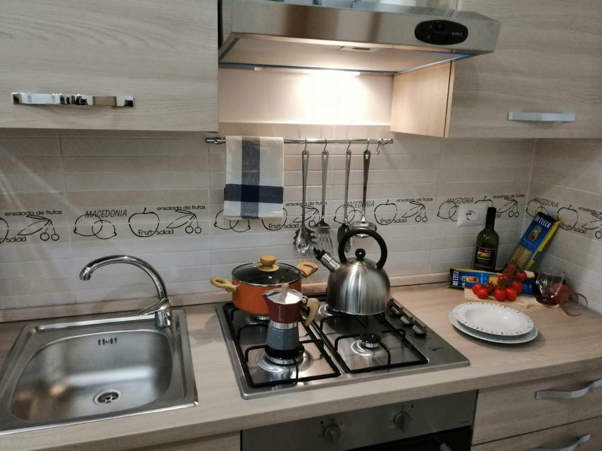 Ad Un Passo Dal Duomo "2" Apartment Napoli Ngoại thất bức ảnh