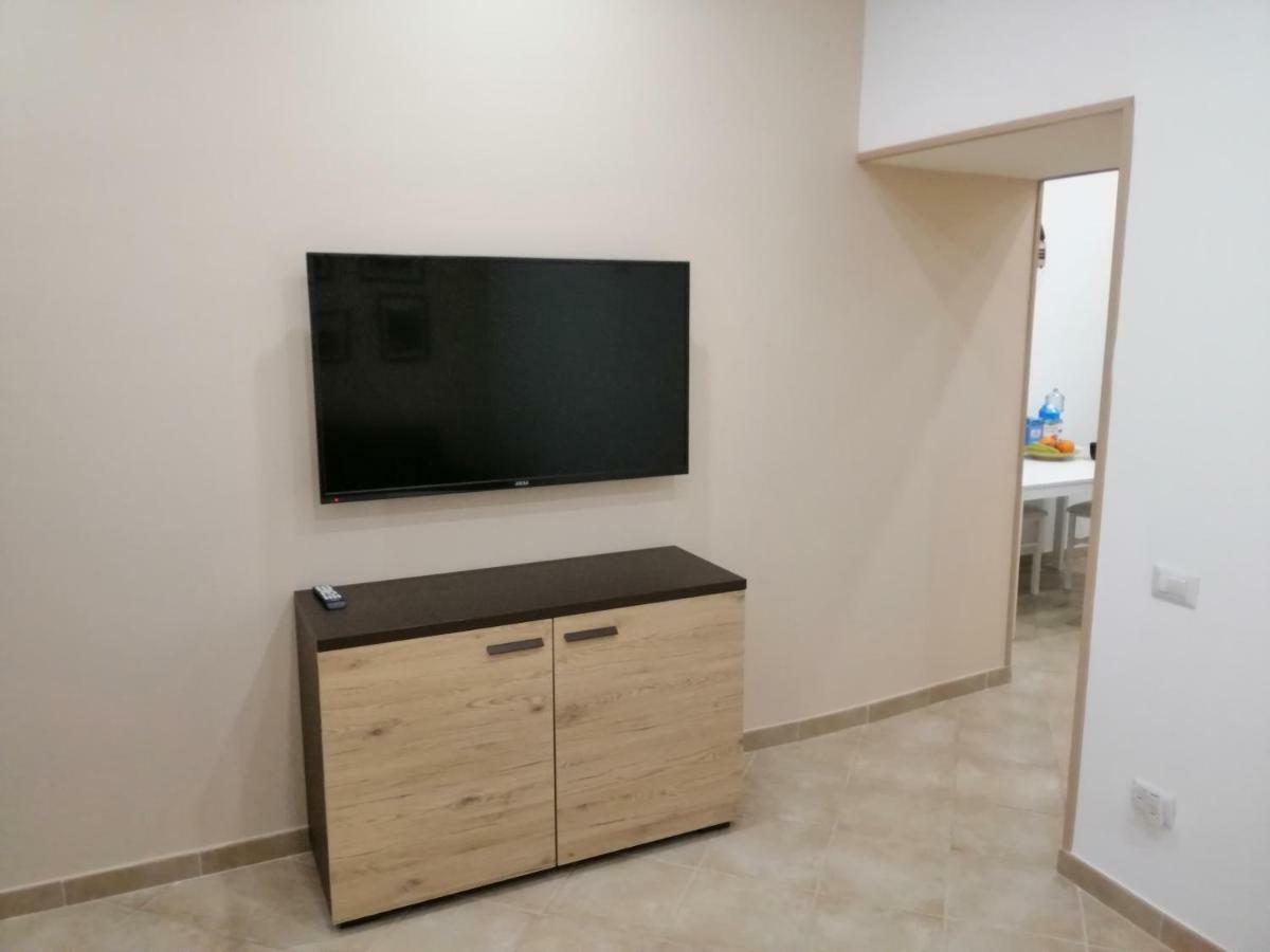 Ad Un Passo Dal Duomo "2" Apartment Napoli Ngoại thất bức ảnh