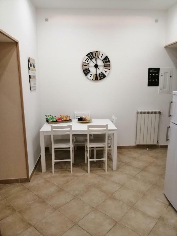 Ad Un Passo Dal Duomo "2" Apartment Napoli Ngoại thất bức ảnh